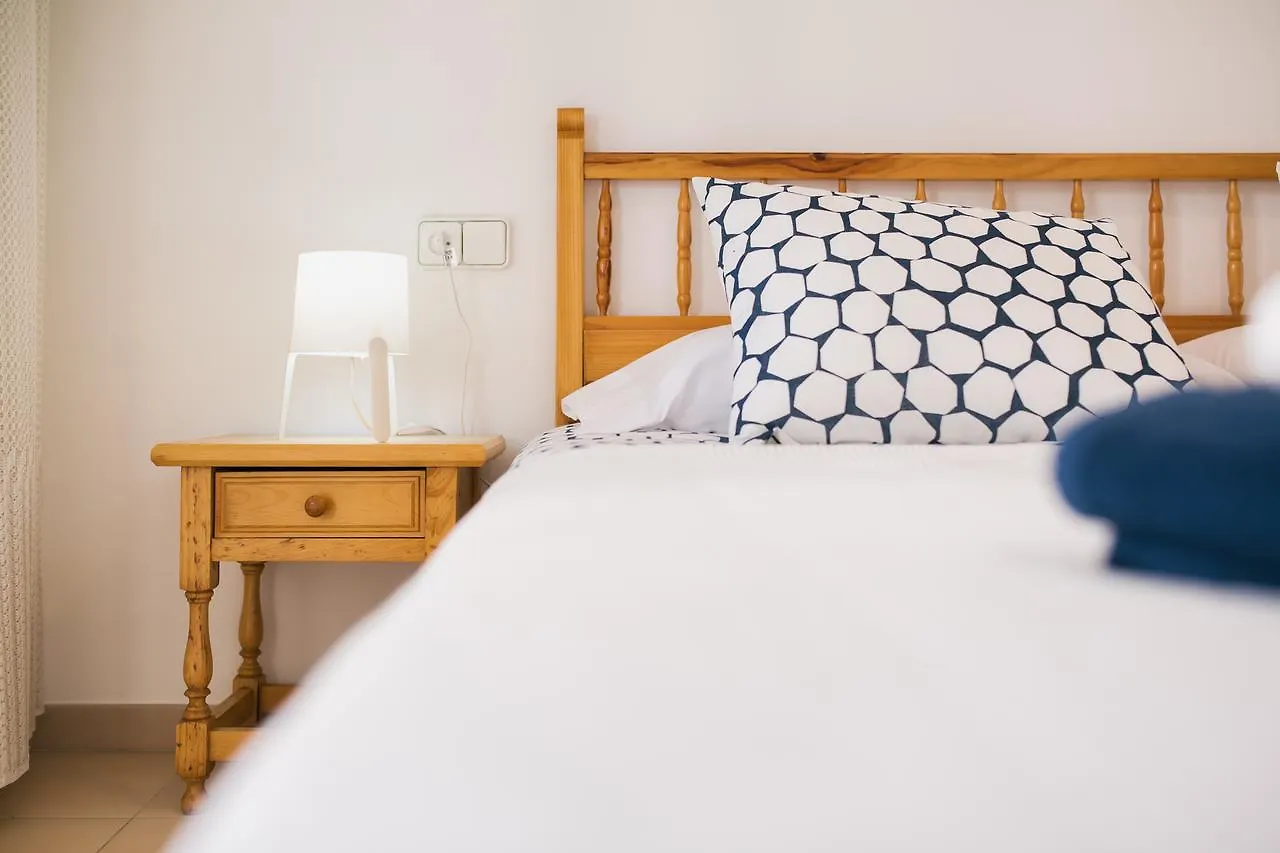 Lets Holidays White Apartment With Terrace, Ac & Parking, Near Beach Tossa de Mar