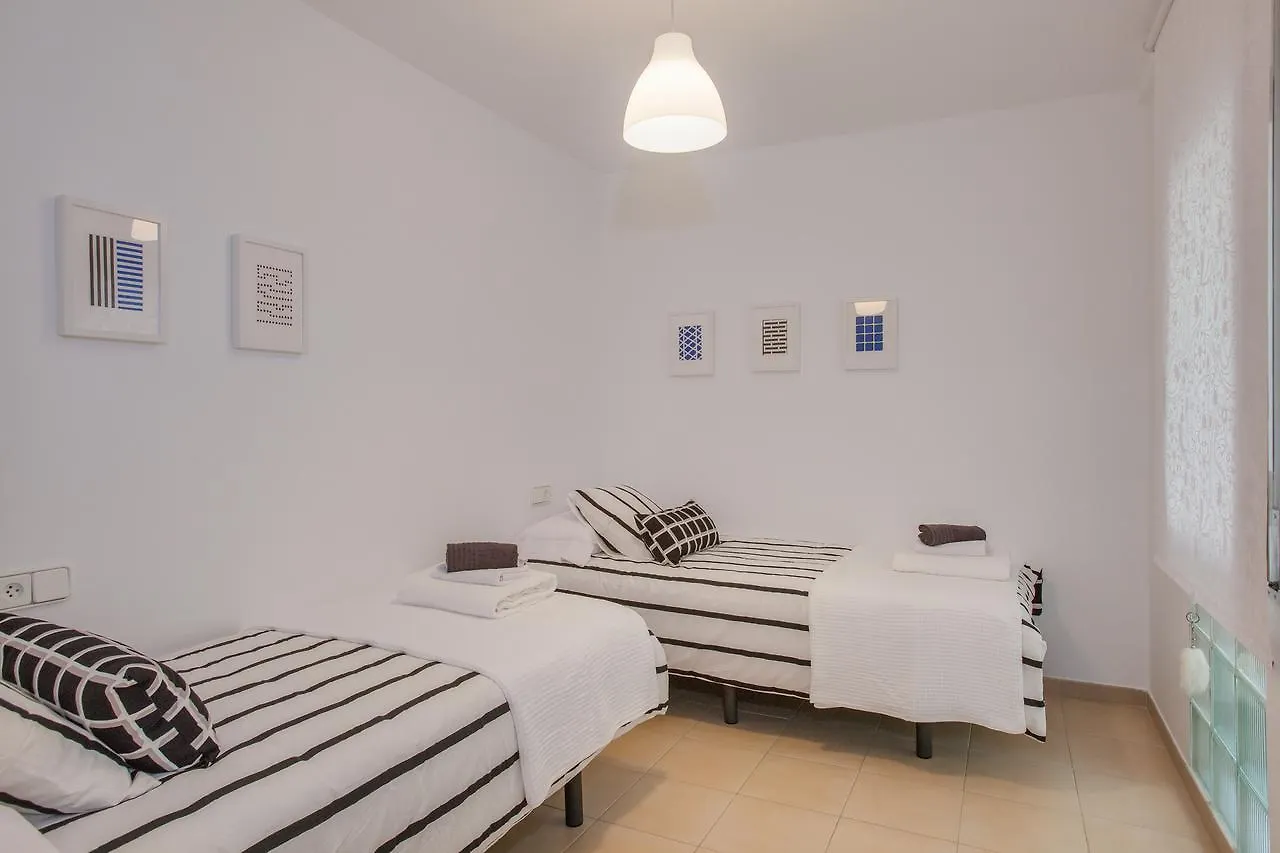 Lets Holidays White Apartment With Terrace, Ac & Parking, Near Beach Tossa de Mar